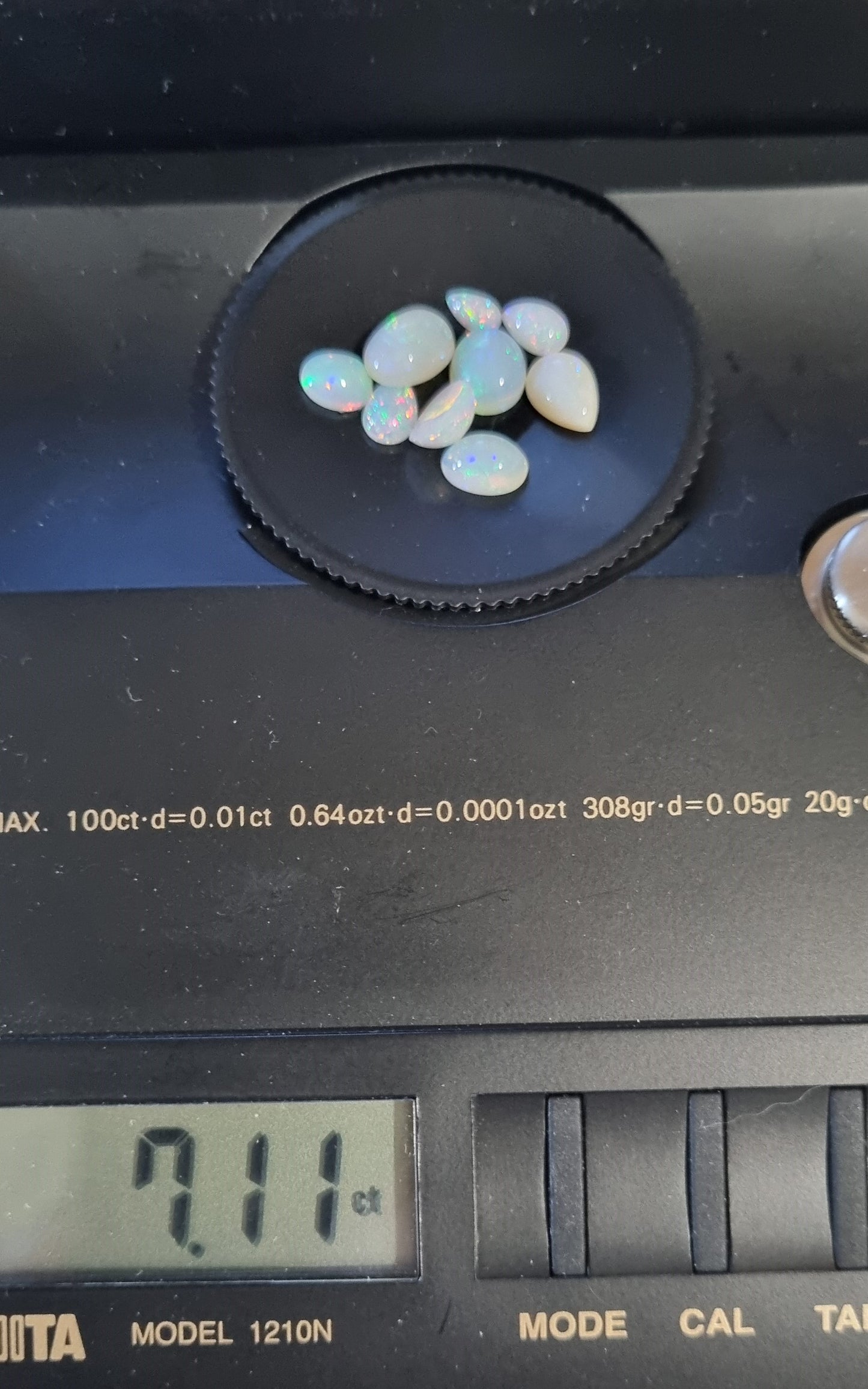 Opales blanches 7.5 carats