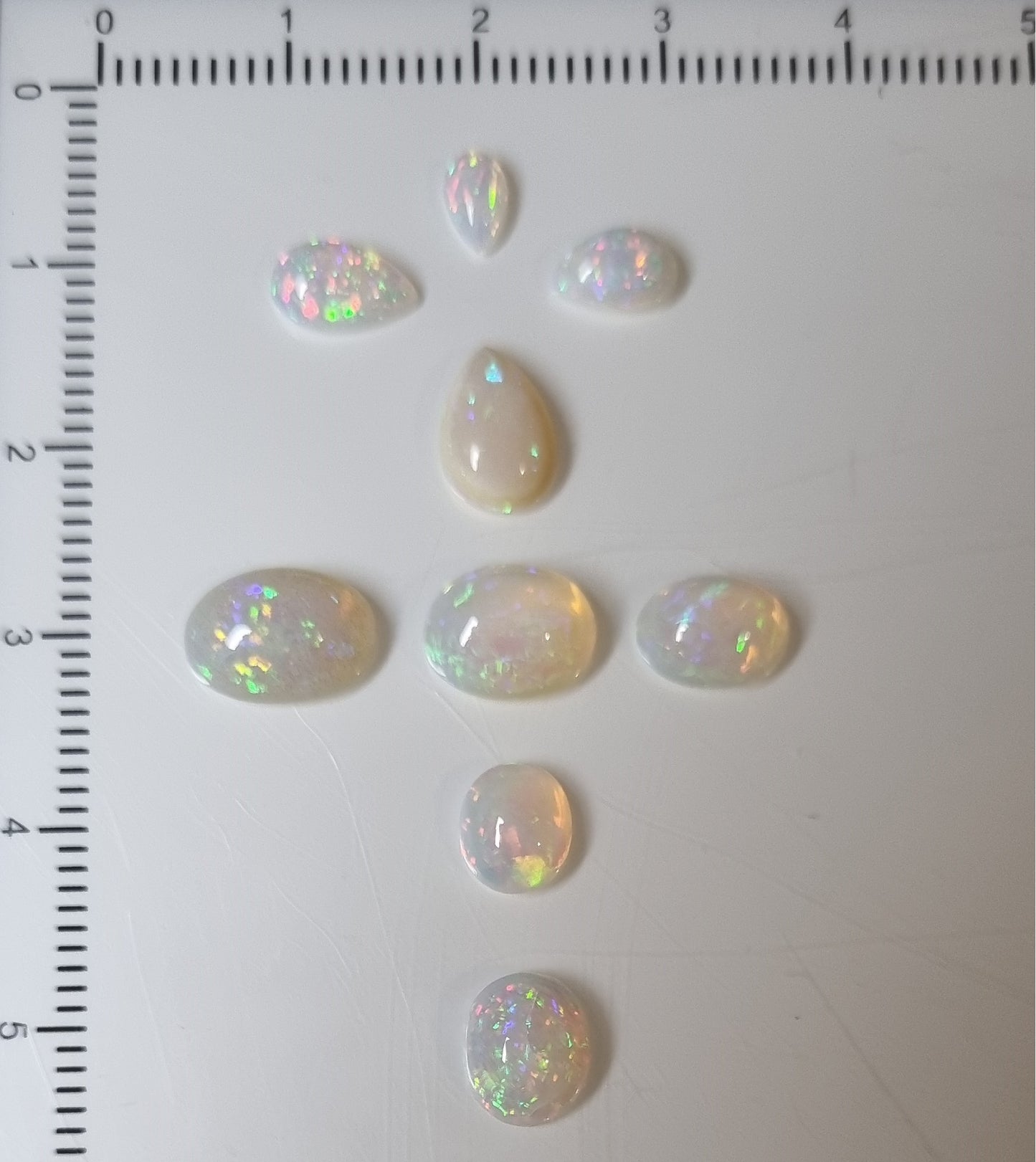 Opales blanches 7.5 carats
