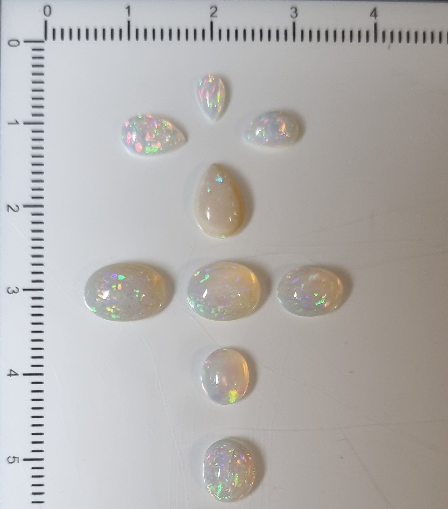 Opales blanches 7.5 carats