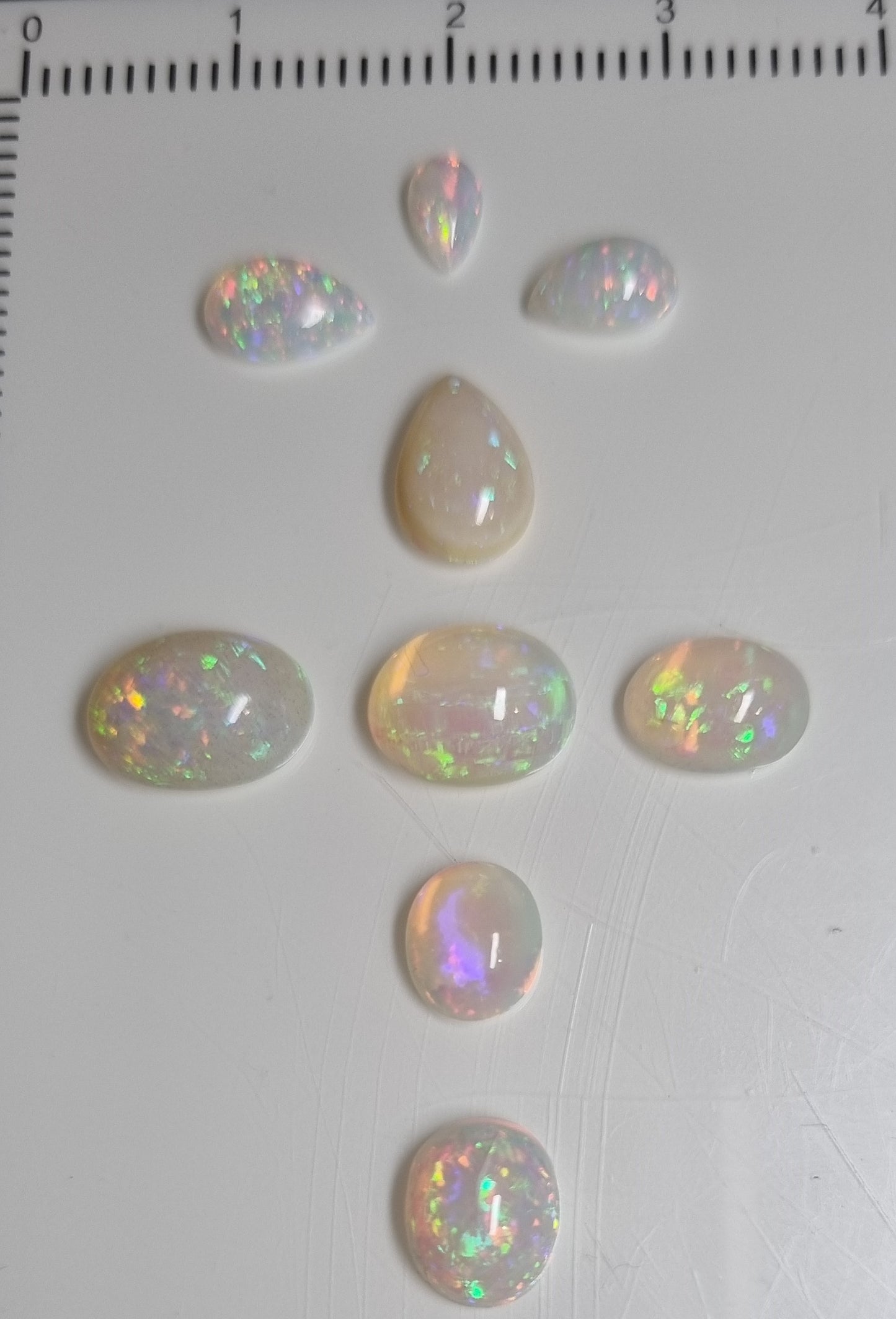 Opales blanches 7.5 carats