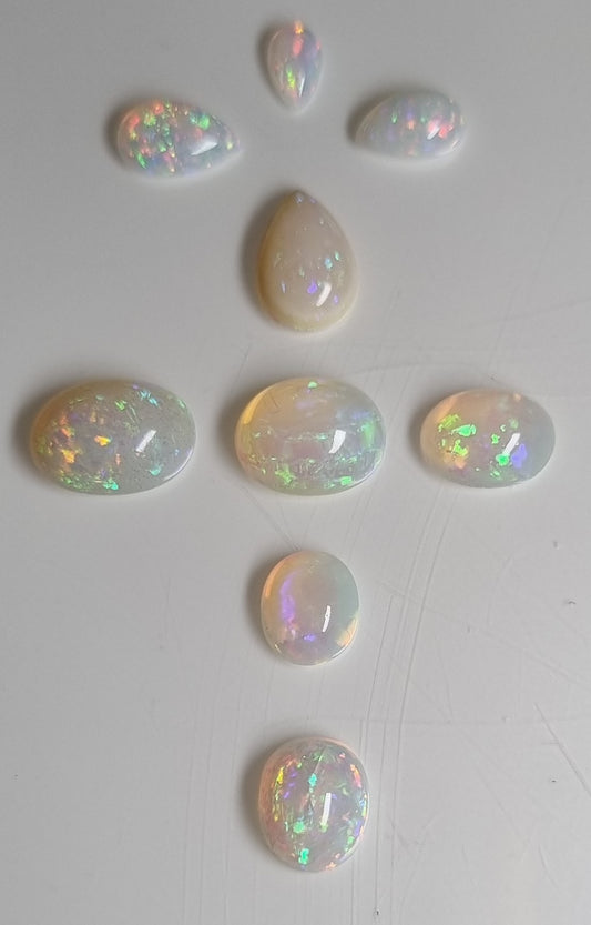 Opales blanches 7.5 carats