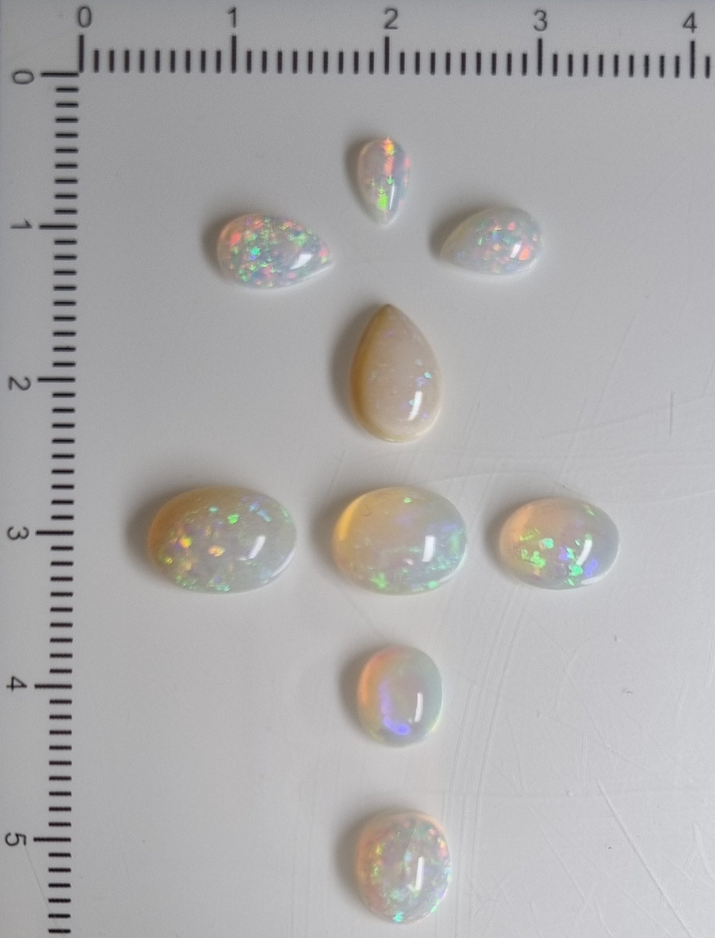 Opales blanches 7.5 carats